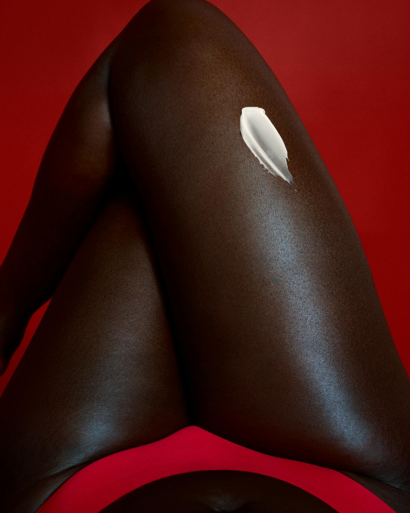 Nyakier wears Crème de You.