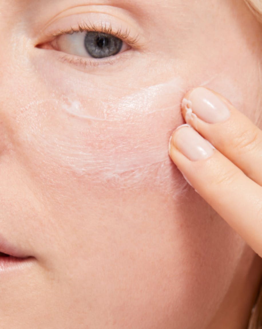 model applying after baume