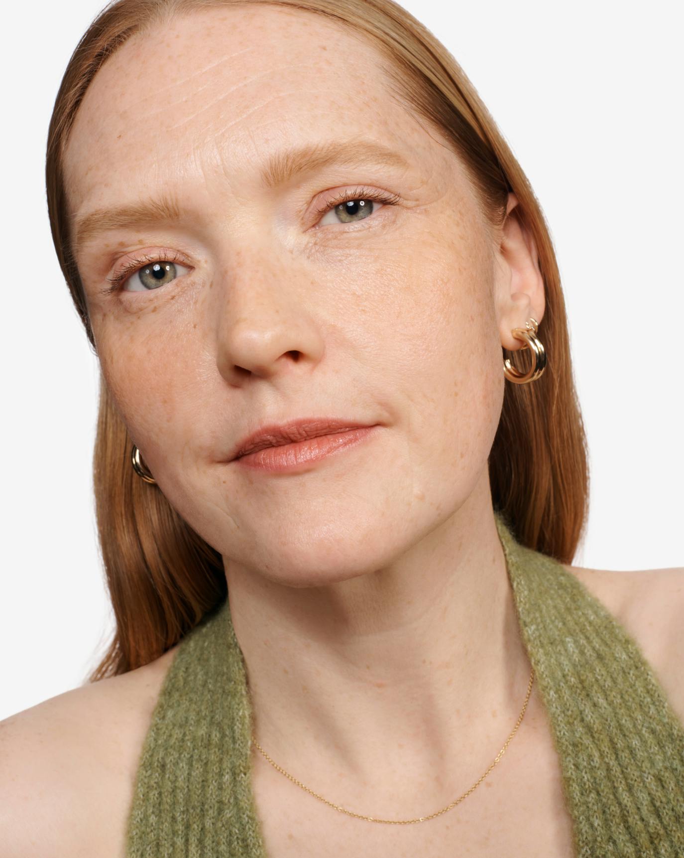 Francesca wears Boy Brow Arch in Warm Blond