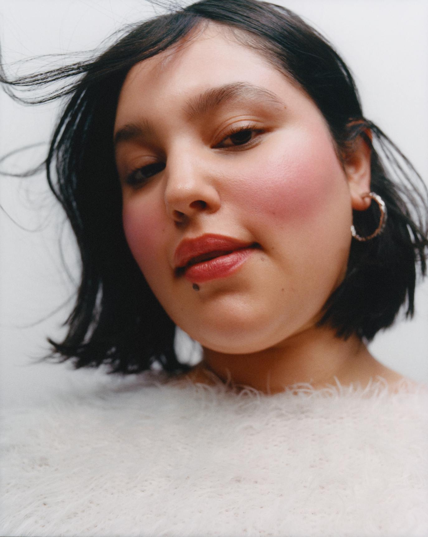 Bianca wears Cloud Paint in Wisp.