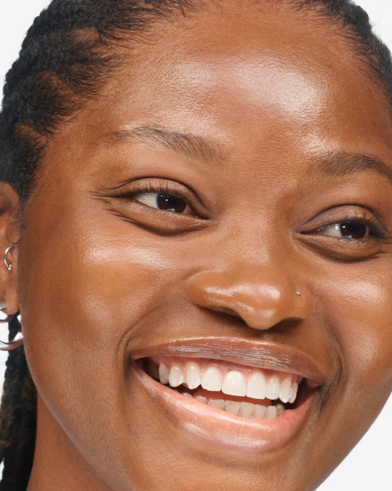 Nnoyelum in Stretch Fluid Foundation, D2.