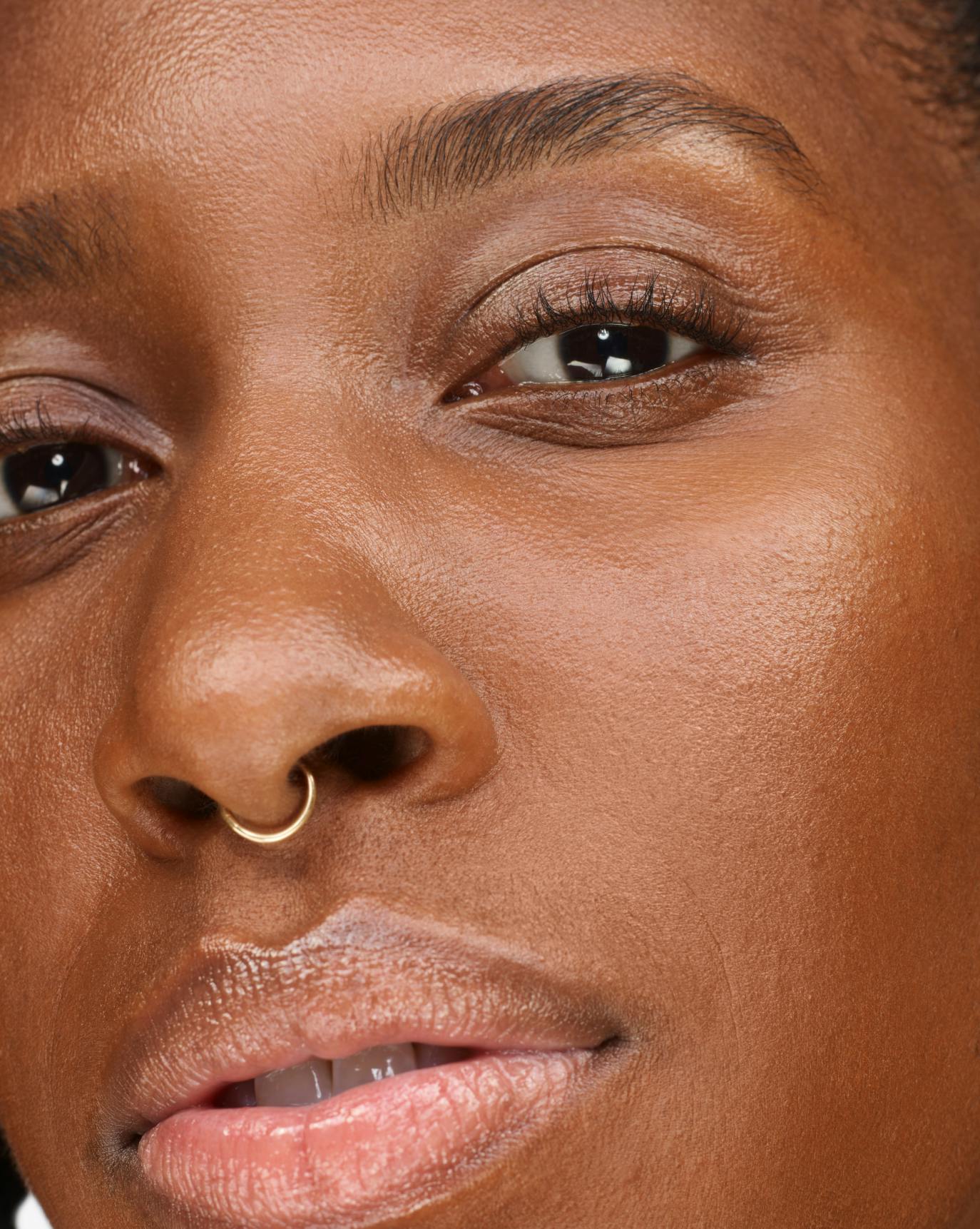 Funmi in Stretch Fluid Foundation, D4.