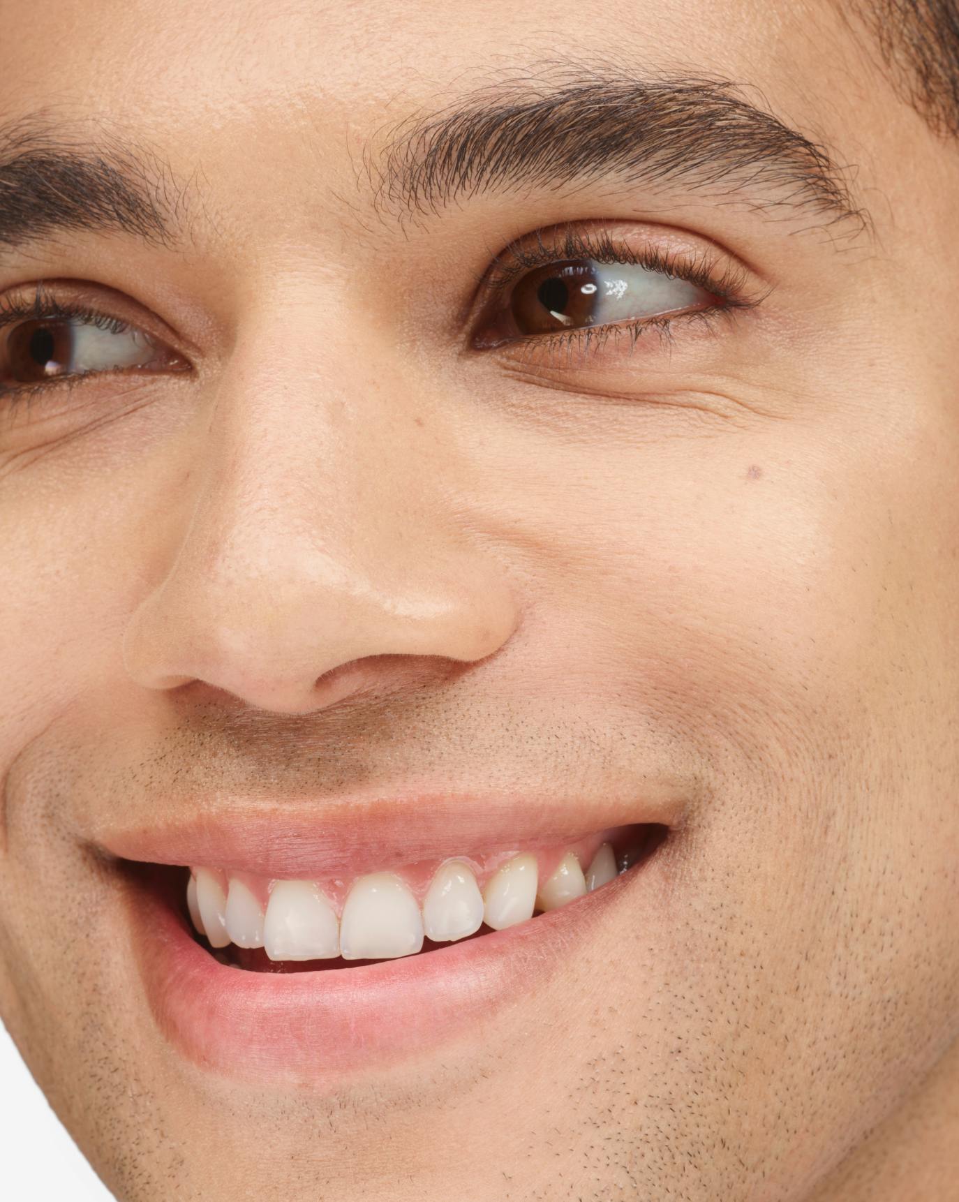 DJ in Stretch Fluid Foundation, M2.