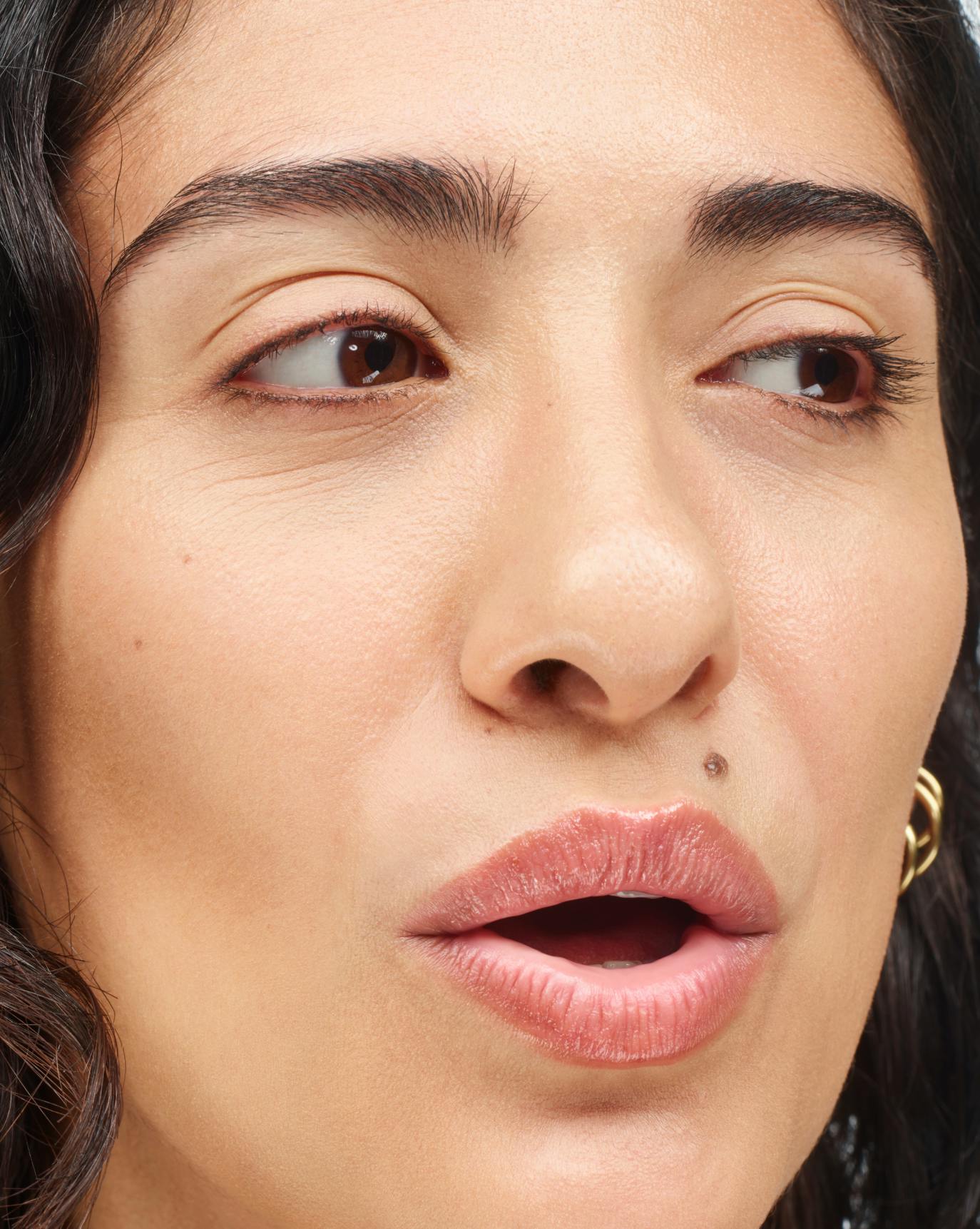 Jamilia in Stretch Fluid Foundation, M3.