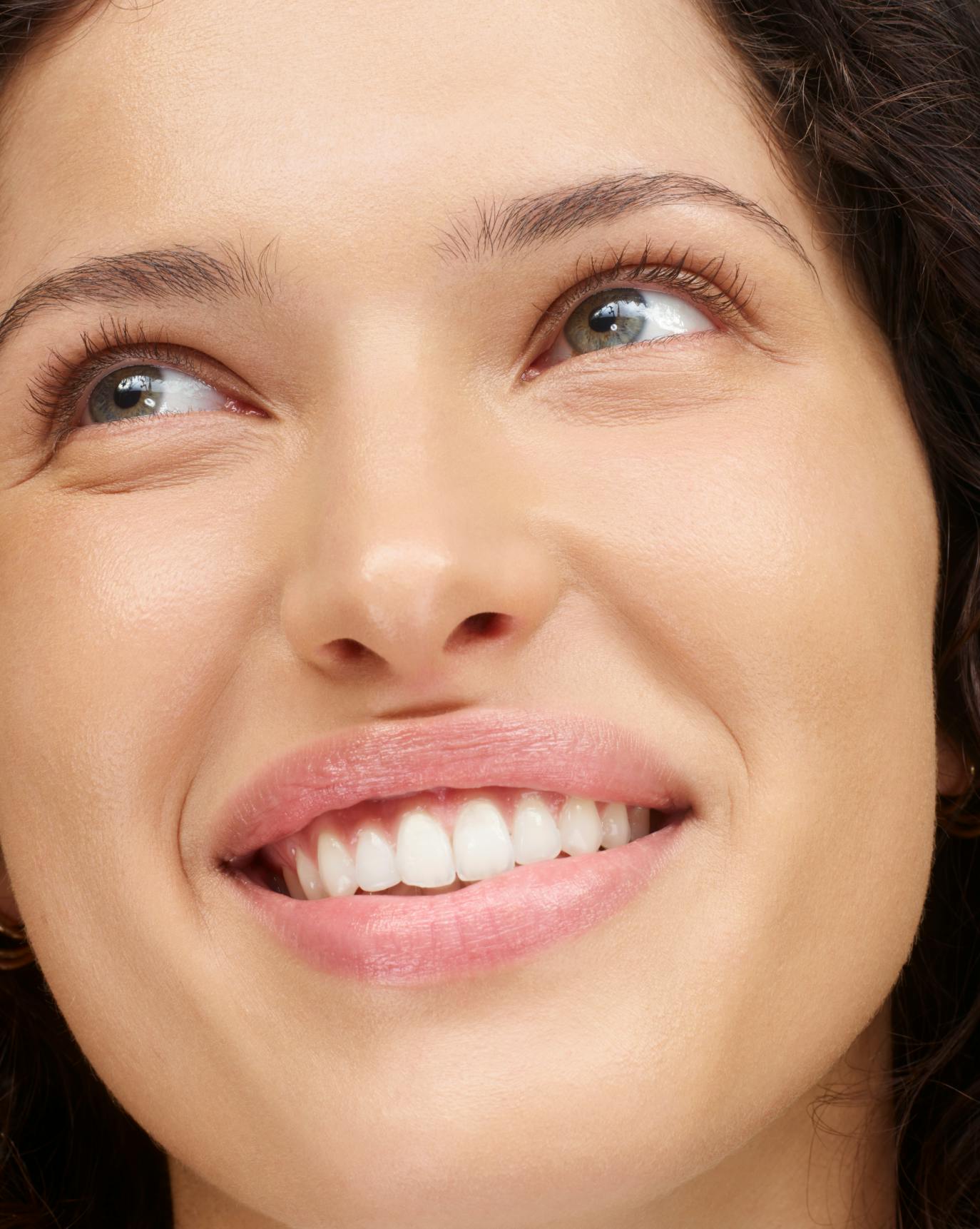 Fidan in Stretch Fluid Foundation, M5.