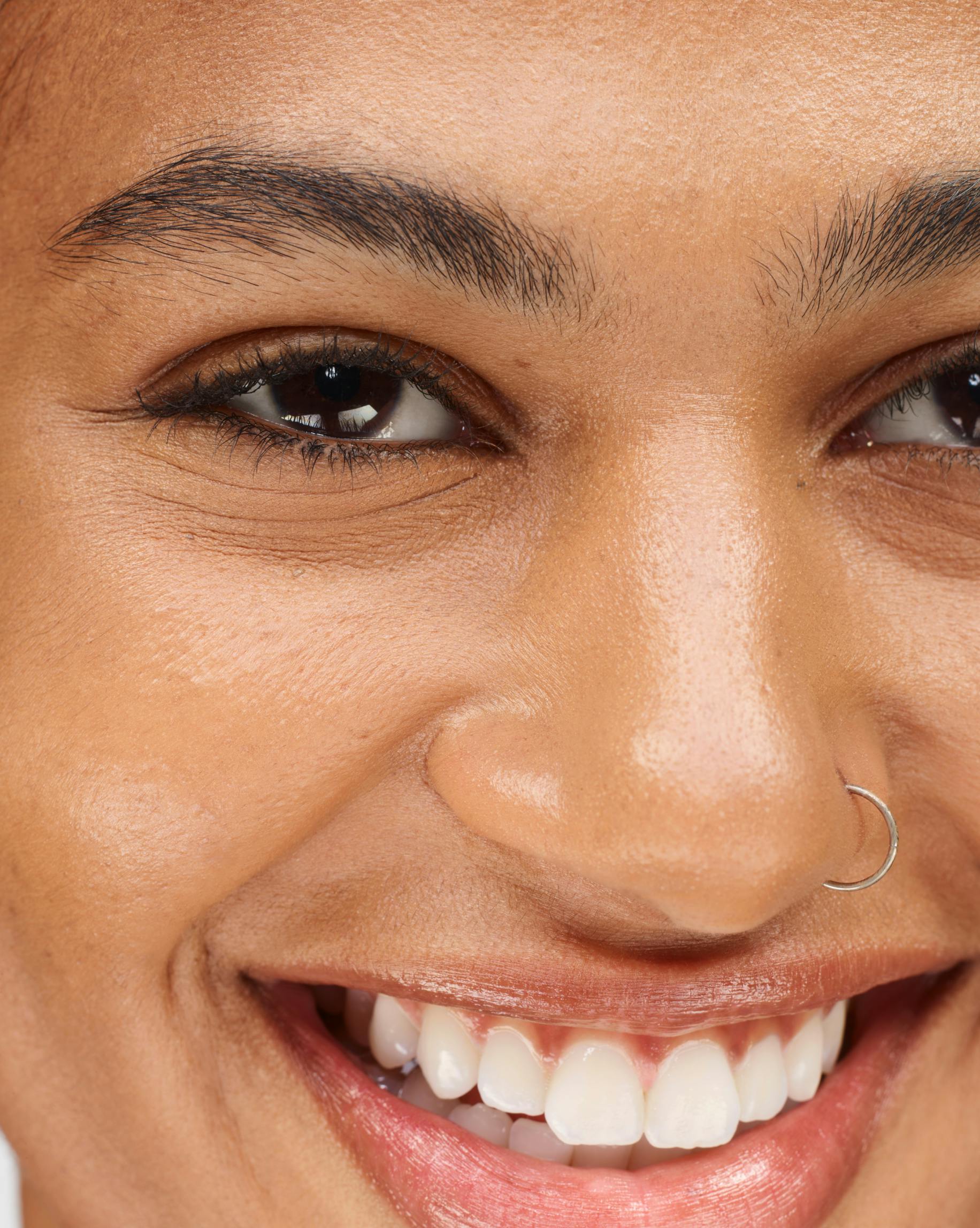 Toshi in Stretch Fluid Foundation, MT4.