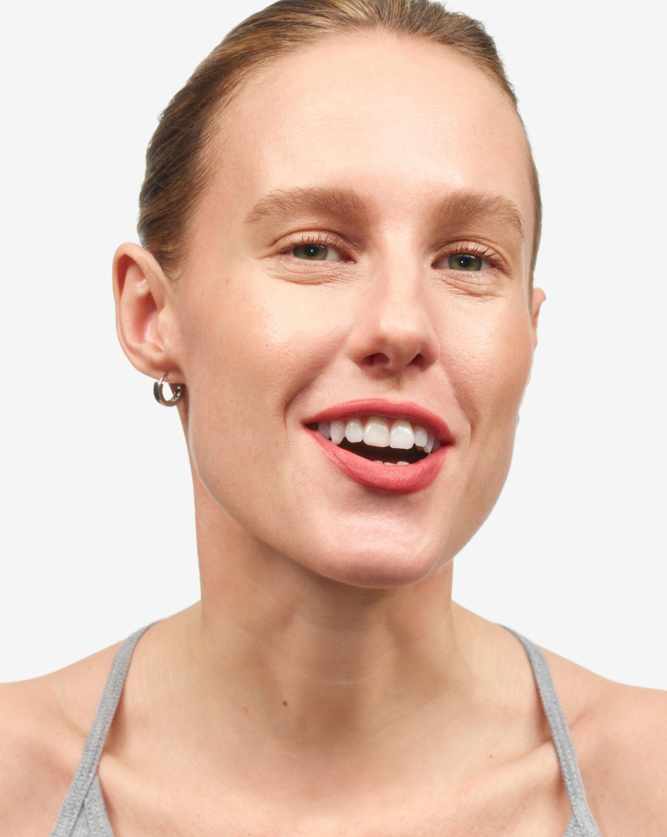 Elly wears G Suit in Curve.