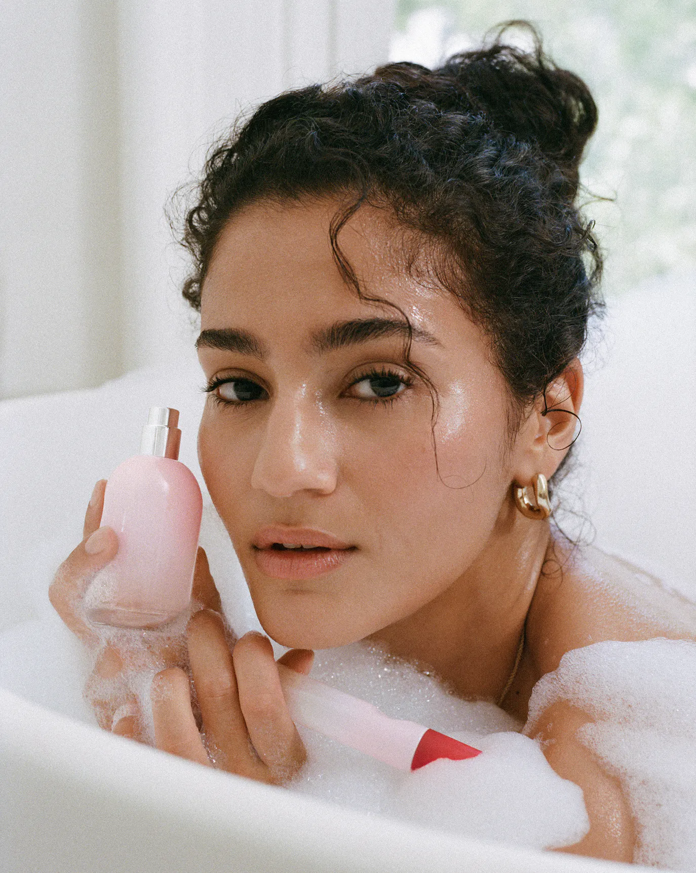 Sarah wears The Glossier You Duo.