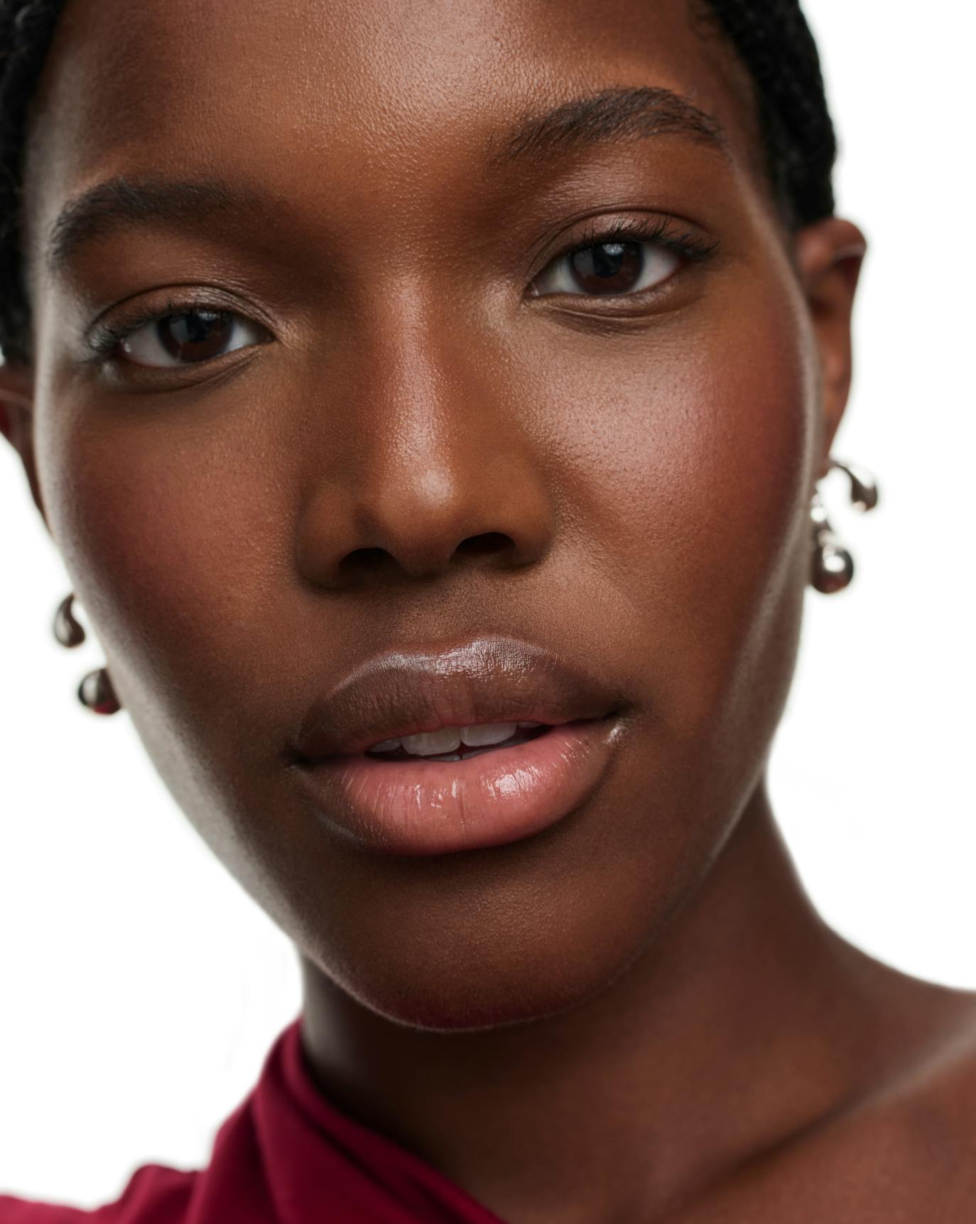 Taylor wears Cookie Butter Balm Dotcom.