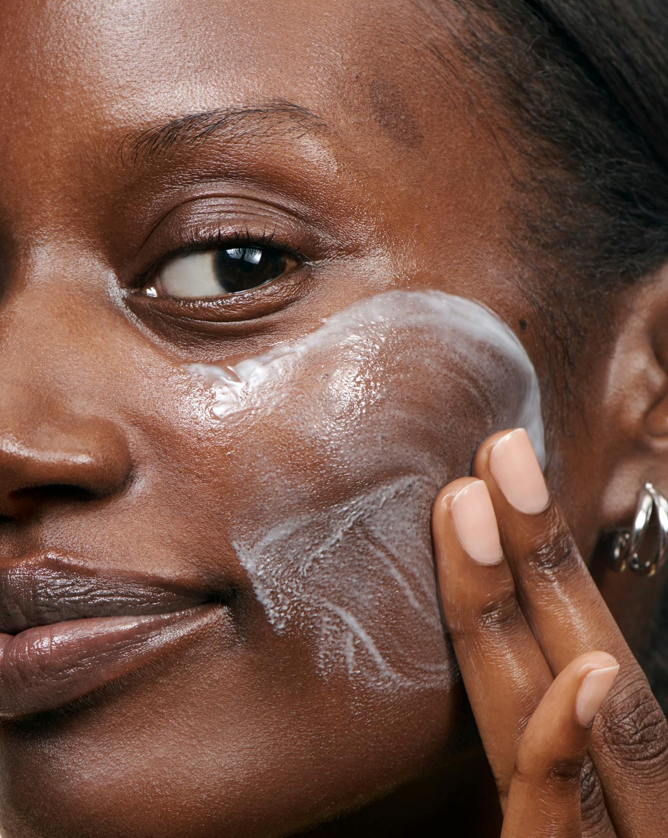 Milky jelly cleansing balm