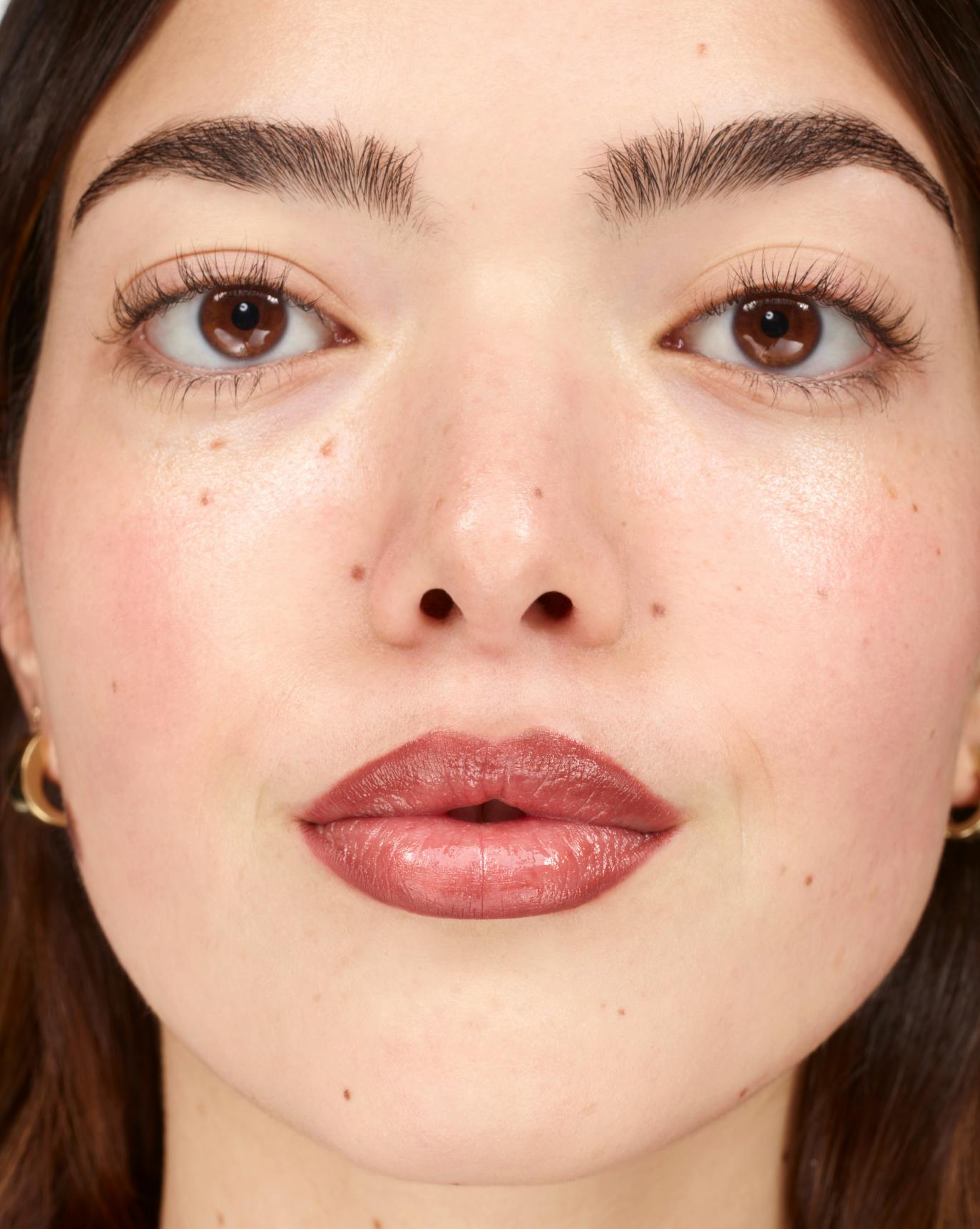 11. Lamia wears Lip Line in Bit and Ultralip in Pony.