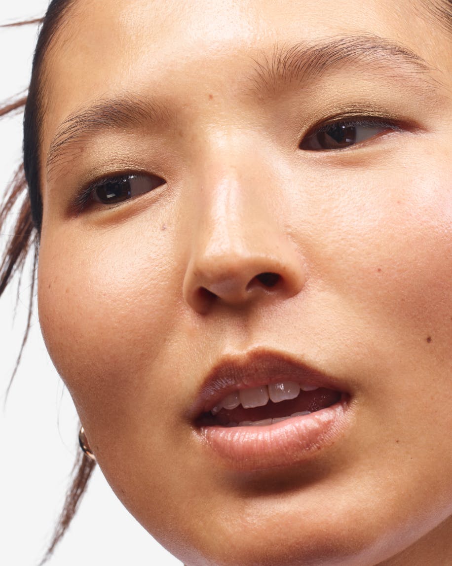 Model wears Lidstar in Herb.