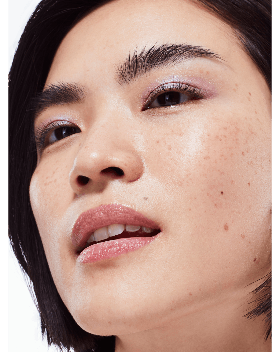 Model wears Lidstar in Lily