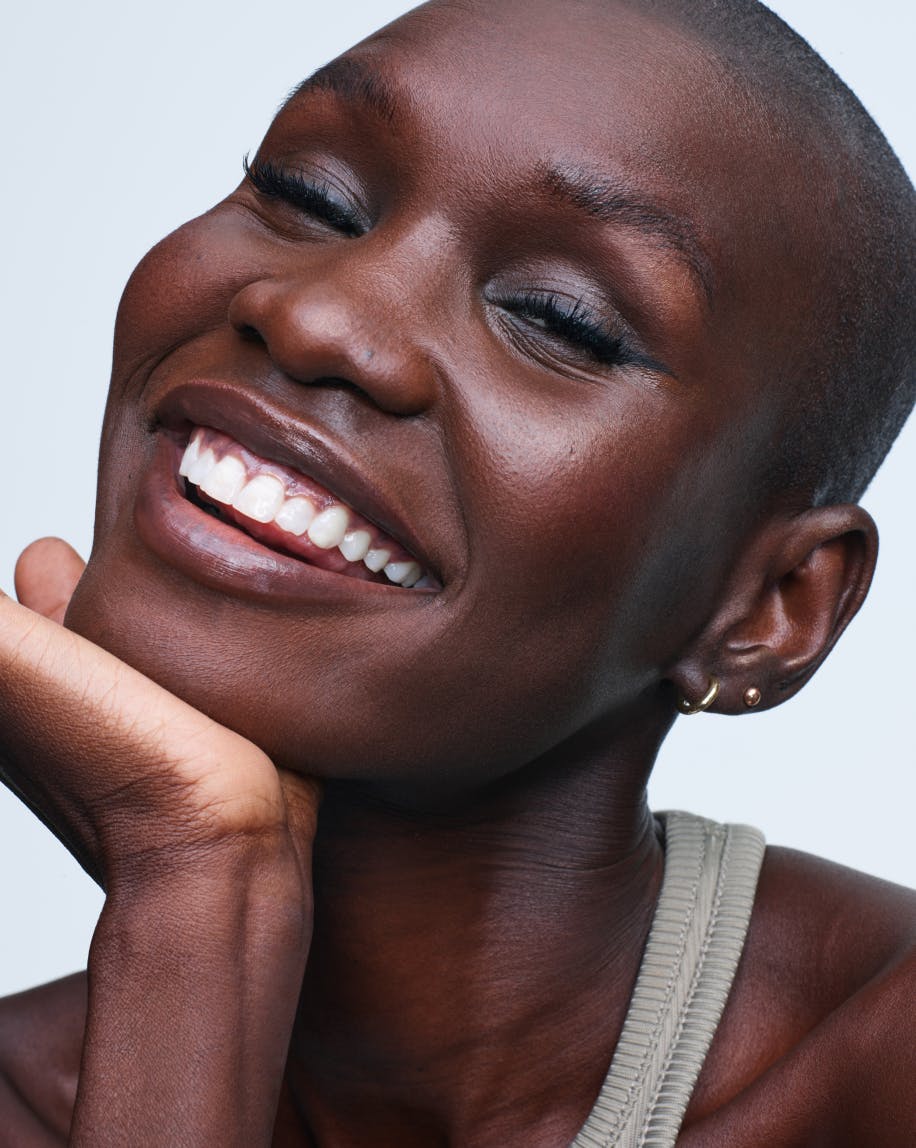 Adot creates a soft smudged line with Ink.