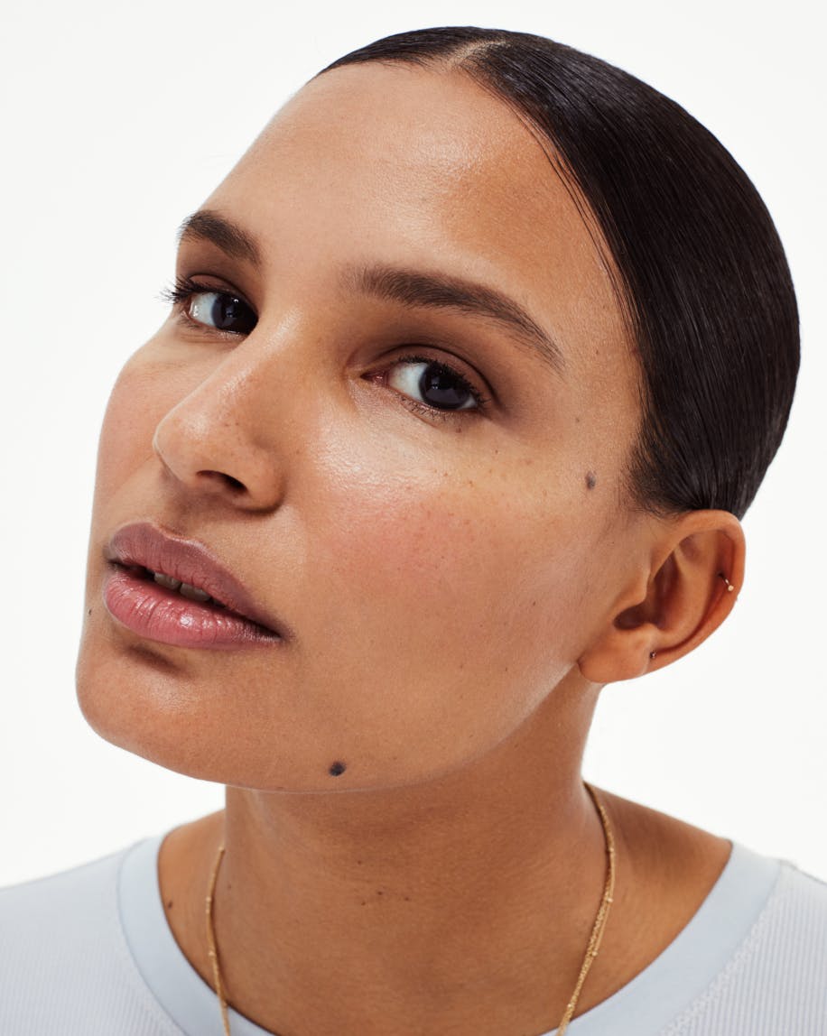 Model wears Skywash in Echo