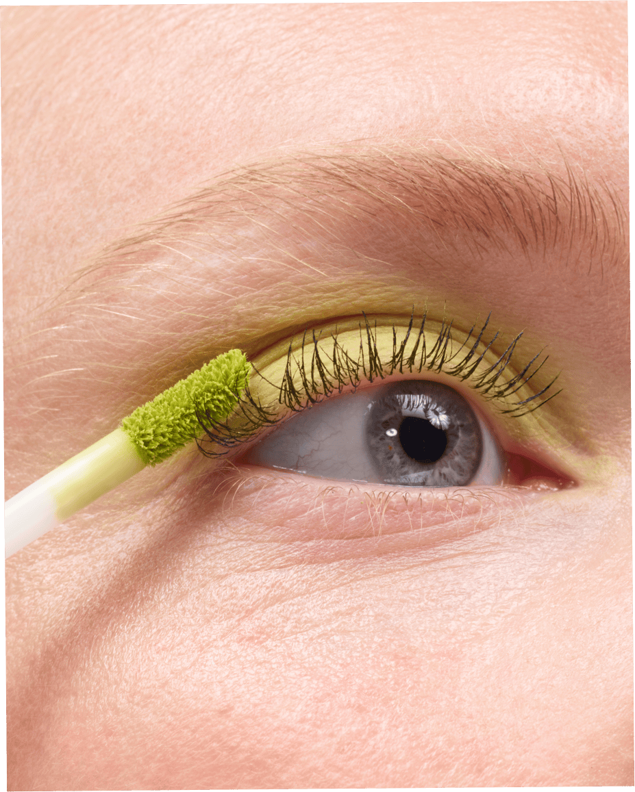 model applies skywash in lawn with doe foot applicator