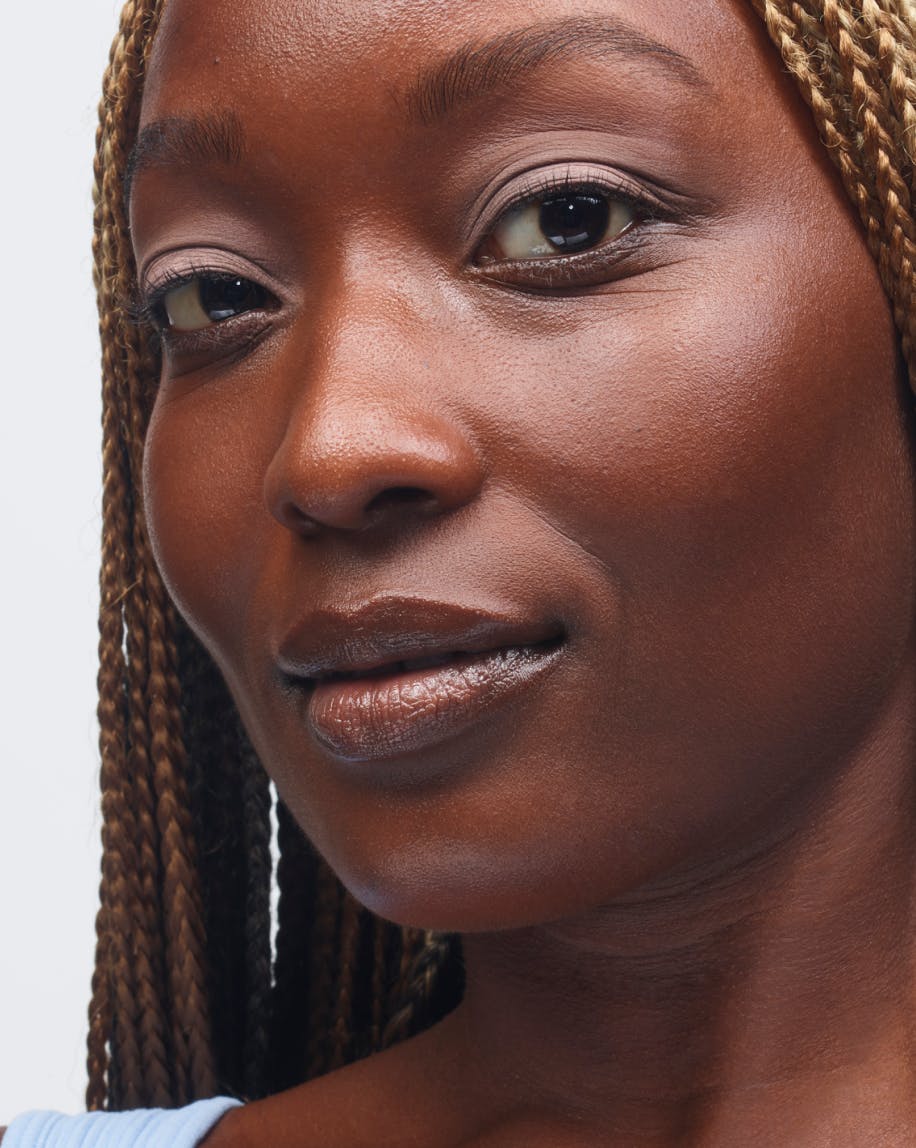 Model wears Skywash in Pebble